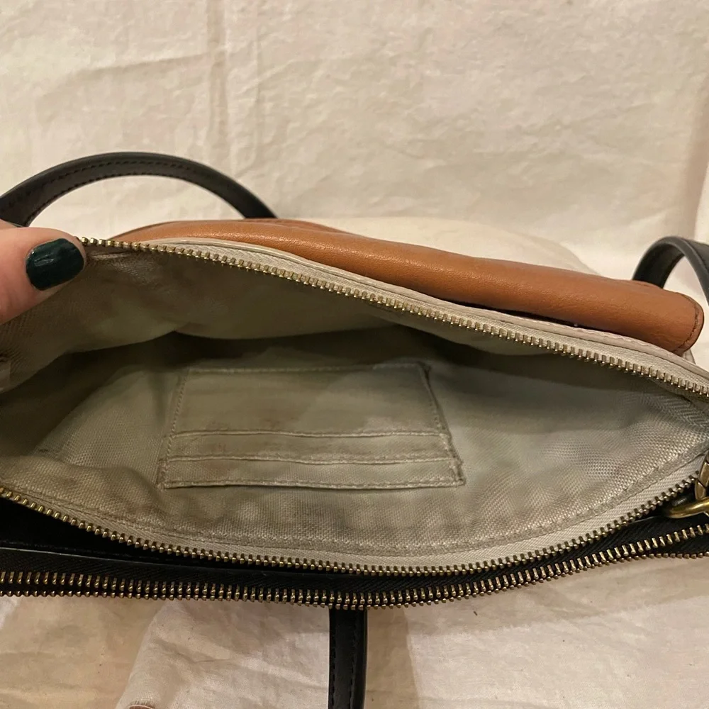 Purse - Picture 2 of 4